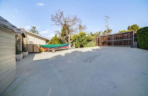 Summerland Home with Beach Supplies Walk to Beach! - Photo 34