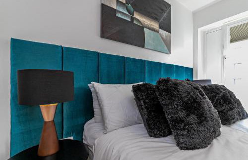 LUXURY AIRPORT SUITE, FREE Parking, FANTASTIC Location, Close To Airport, Train Station And Town Centre - Foto 30