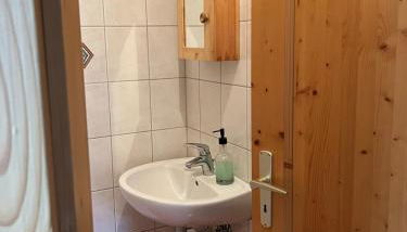 Wandergesellenzimmer mit Bad und Küche - Foto 5