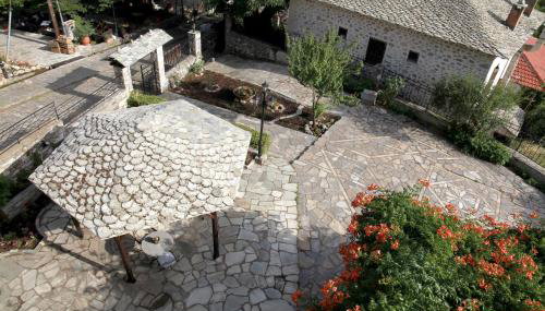 Archontiko Blana - Foto 4, Garden view