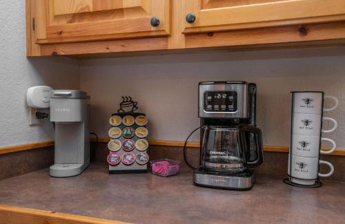 Riverfront Little Red Cabin, Hot Tub, World-class Trout Fishing, Views & Boat Access - Photo 20