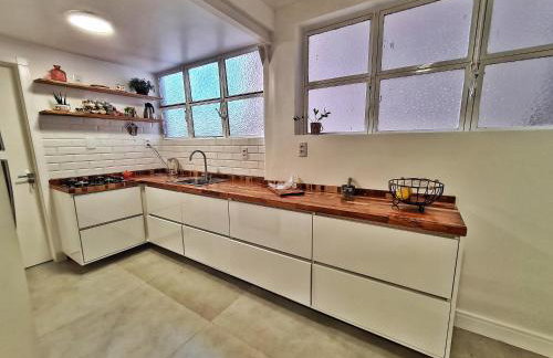 Apartamento Artístico - Garagem - Ar Condicionado - Excelente Localização - Foto 10