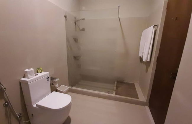 MYH - Lake Front Pvt Villa - Photo 15