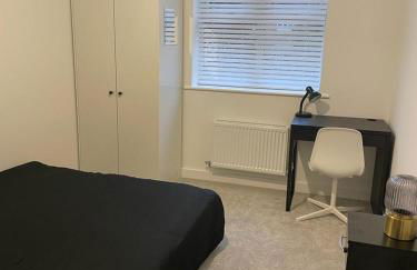 Central 2-Bedrooms Flat - Perfect for Nurses, Contractors, & Relocators - Sleeps 2 - Super Fast Speed Wi-Fi - Easy Parking - Foto 16