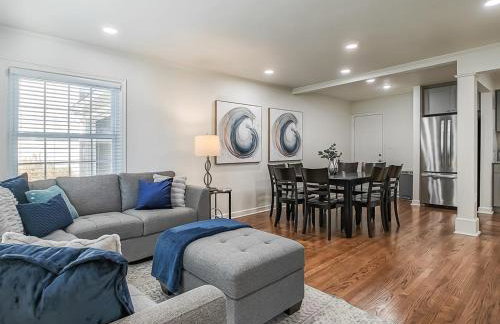 4 Bedroom Plaza Charmer Pet Friendly - Photo 6