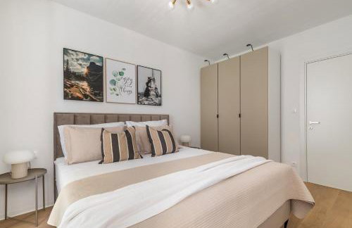 Boutique Soft Tones with Balcony and Secured Garage - Photo 18