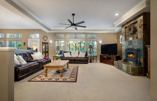 Cozy foothills home - Photo 7