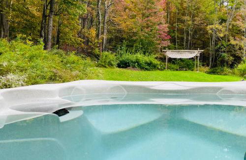 Cozy Cottage with Jacuzzi, Sauna, Fire Pit and Reading Nook! - Foto 49