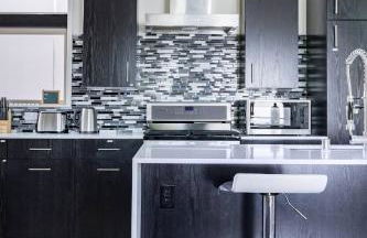 Urban Architectural Retreat with Rooftop Deck & Fi - Foto 34