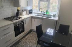 The Coral Suite - 2 Bedroom Apartment with 5G Wi-Fi in Lakeside, Cardiff minutes from Roath Park Lake - Foto 9