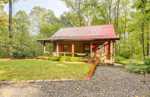 Soak in Hot Tub, Explore Outdoors Cleveland Cabin - Foto 24