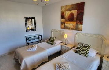 Fuengirola - Luxury 3 bedrooms apartment - Photo 15