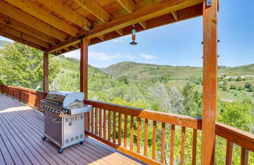 Fish Haven Cabin with Game Room, Views and Deck! - Foto 33