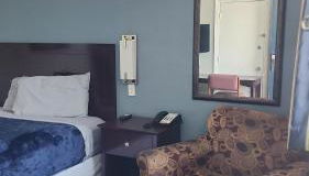 Queen Bed Hotel Room 106 - Foto 5