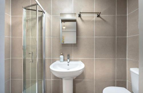 Newmarket House 5 Bedroom 5 En-suite Free Parking - Foto 13