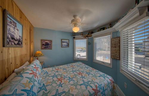 Beach House Retreats 6-just 30 Steps from the Beach with Rooftop Hot Tub and Gourmet Kitchen - Foto 6