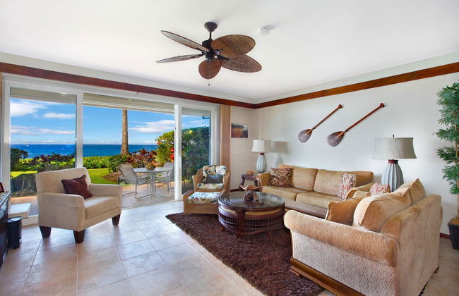 Whalers Cove Oceanfront Resort - Photo 25