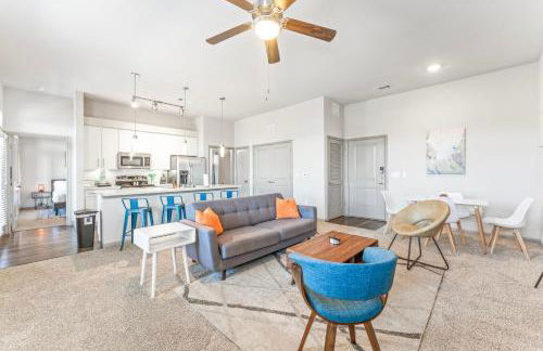 Spacious 2BR King Bed Suites Close to Downtown and Airport - Foto 44