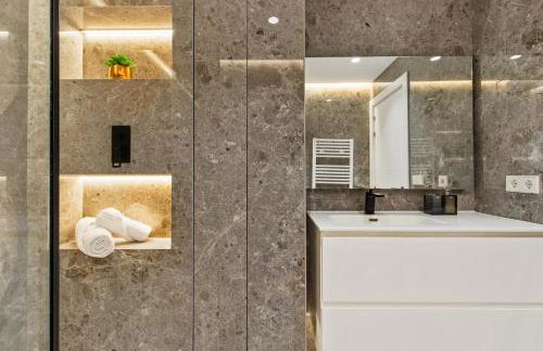 Golden Mile Lux Sea View Suite with Balcony - Foto 25