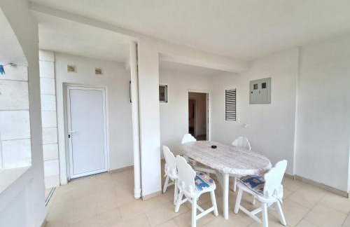 Sunny Bi-Pi Apartment - Photo 27