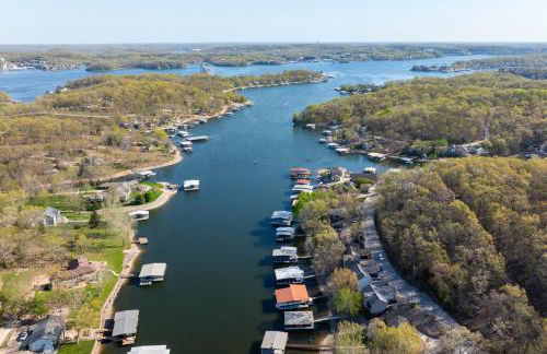 Waterfront Sunrise Beach Rental with Private Dock - Foto 33