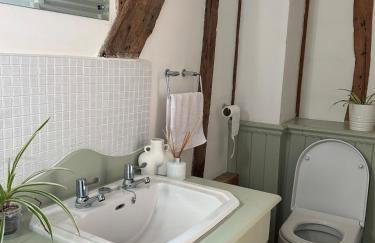 Heritage Cottage with a Pool - Photo 30