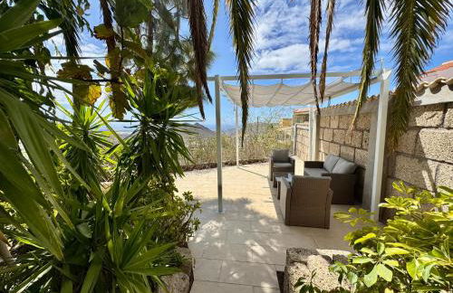 Villa Casa Lilo, en jardin grande,con una gran piscina, con pérgola y barbacoa - Foto 23