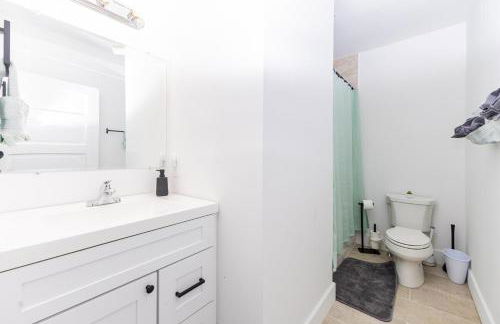 Spacious 3BR Family Flat Near Encore Assembly Row - Photo 2