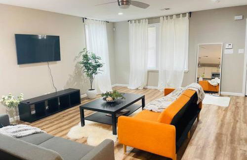 Spacious home, 3 king beds, huge backyard near UM - Foto 8