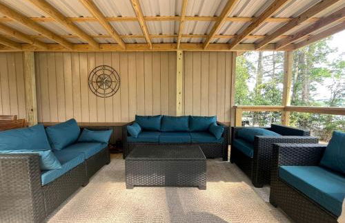 Spacious Modern Cabin on Toledo Bend Lake with Gorgeous Deck and Patio for an Amazing Family Getaway in Hemphill, Texas - Foto 26