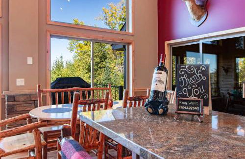 Spacious Leech Lake Home on 2 Private Acres, 200' of lake shore 15 Minutes to Walker with boat lift, dock, swimming, fire pit - Foto 13