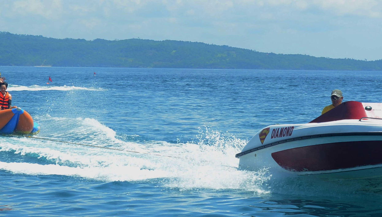 Giro in banana boat a Bohol