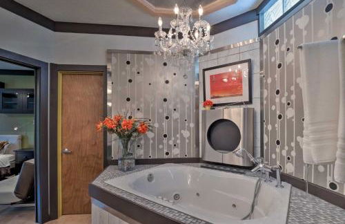 Luxury Apartment Walk to Bus and 1 Mi to Downtown! - Foto 13