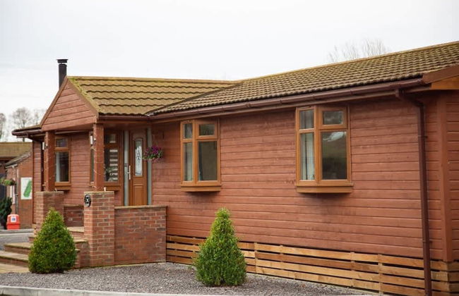 Stunning 3 Bedroom Lodge With Hot Tub in York - Foto 17