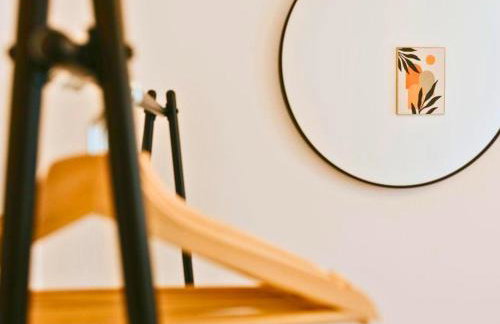 Central 3 Bed Home, Contractors, Garden, Fast WiFi, Smart TV - Photo 2