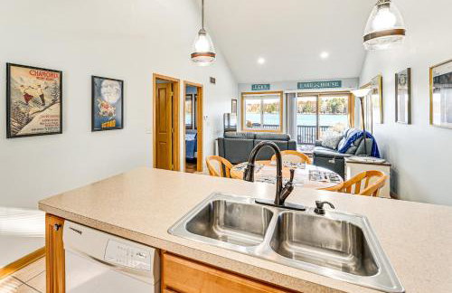 Dock and Gazebo! Lakefront Duplex Near South Haven - Foto 14