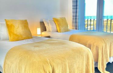 Big 6 Beds Home, Free Private Parking, TV, Garden - Foto 5