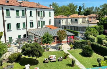 Bulldog Venice Apartment - Photo 21