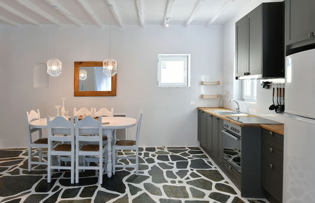 Santa Flora 3 bedroom House - Photo 19