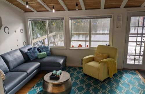 Guppies Lakehouse-Prvt. Lake Acc, Close to Rainier - Foto 24