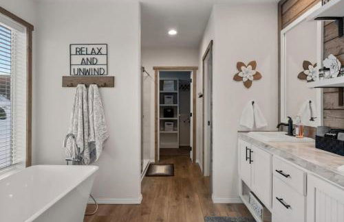 New Bear Lake Home with Beautiful Fall Views - Photo 34