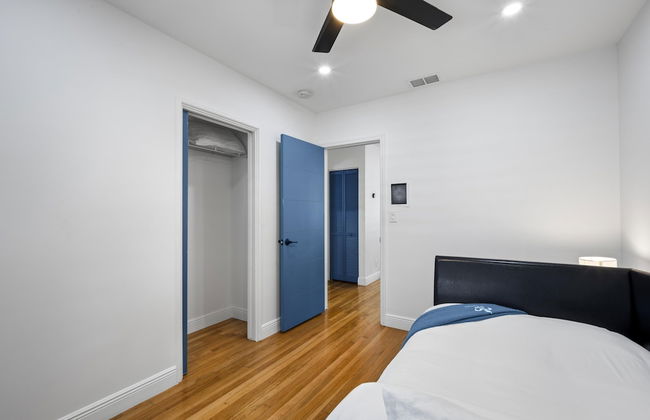 Stunning 3 Bd Pool House w Enchanting Water Views - Foto 20