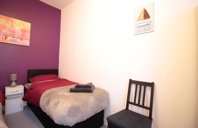 Lovely 2-bed Downstairs Apartment - Photo 4