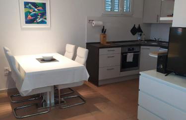 Cozy Jelsa apartment in the shade of the pines. - Foto 12