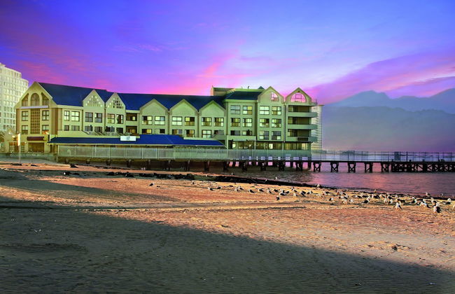 Strand Pavilion - Photo 1