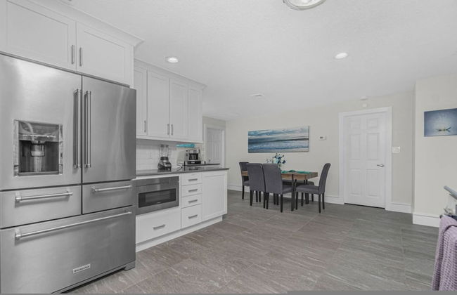 Tranquility - Waterfront Villa With Pool Dock - Photo 21