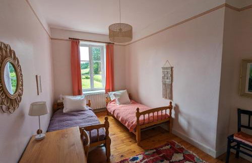 Loue belle demeure dans une grande propriété - 16 couchages, 8 chambres, 320 m2 - 30 min de Vichy - Foto 21