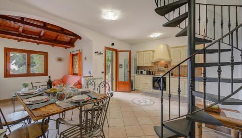 Villa Monte Enrico - Pool And Whirlpool - Happy Rentals - Photo 4