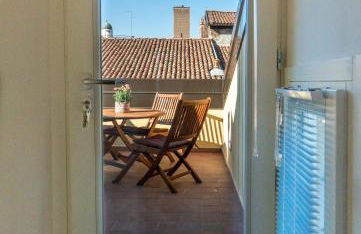 Asinelli Panoramic Rooftop, In front of the Two Towers - Photo 24