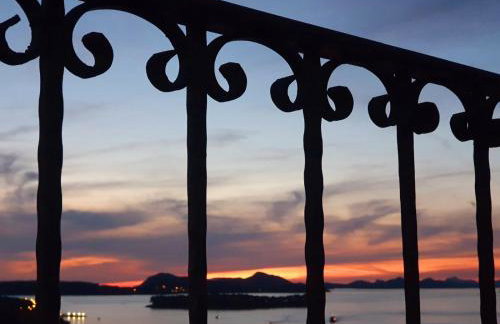 Dalmatian House, spacious stone terraces, balcony , views - Foto 63